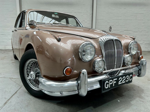 Daimler V8  250