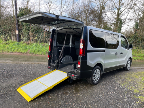 Renault Trafic  SL27 ENERGY dCi 120 Business WHEELCHAIR ACCESSIBLE VEHICLE 4 SEATS