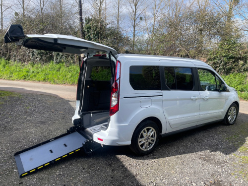 Ford Grand Tourneo Connect  1.5 EcoBlue 120 Titanium 5dr WHEELCHAIR ACCESSIBLE VEHICLE 5 SEATS
