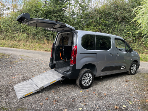 Citroen Berlingo  1.2 PureTech 130 Feel M 5dr PETROL AUTOMATIC 3 SEATS WHEELCHAIR ACCESSIBLE 