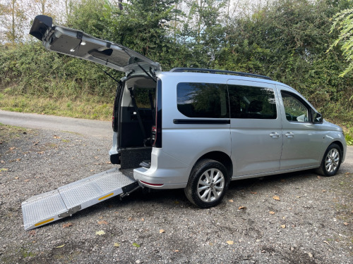 Volkswagen Caddy Maxi  1.5 TSI Life 5dr DSG AUTOMATIC WHEELCHAIR ACCESSIBLE VEHICLE 3 SEATS