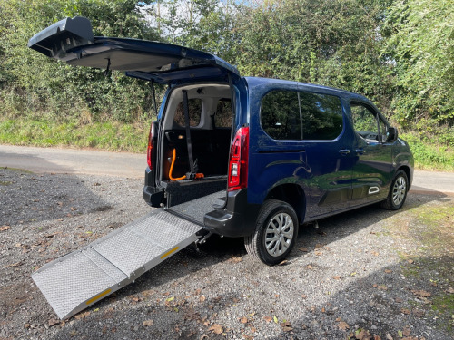 Citroen Berlingo  1.5 BlueHDi 100 Feel M 5dr WHEELCHAIR ACCESSIBLE VEHICLE 3 SEATS