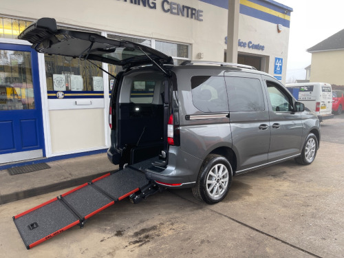 Ford Tourneo Connect  2.0 EcoBlue Titanium 5dr WHEELCHAIR ACCESSIBLE VEHICLE 3 SEATS