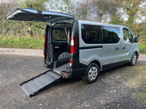 Renault Trafic  SL28 Blue dCi 110 Business WHEELCHAIR ACCESSIBLE VEHICLE 5 SEATS