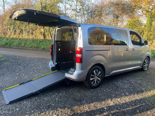 Toyota Proace  2.0D 140 Family 5dr WHEELCHAIR ACCESSIBLE VEHICLE 4 SEATS