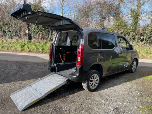 Citroen Berlingo  1.5 BlueHDi 130 Feel M 5dr AUTOMATIC WHEELCHAIR ACCESSIBLE VEHICLE 3 SEATS