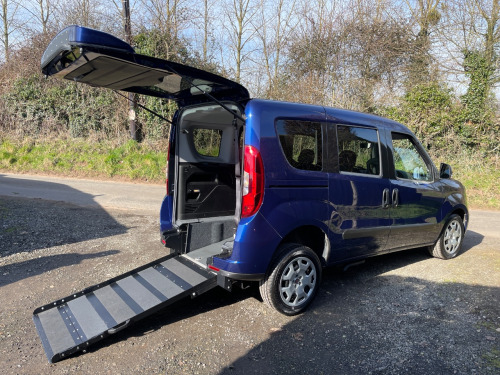 Fiat Doblo  DOBLO 16V SX WHEELCHAIR ACCESSIBLE VEHICLE 3 SEATS