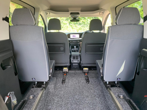 Ford Tourneo Connect  2.0 EcoBlue Titanium 5dr WHEELCHAIR ACCESSIBLE VEHICLE 4 SEATS