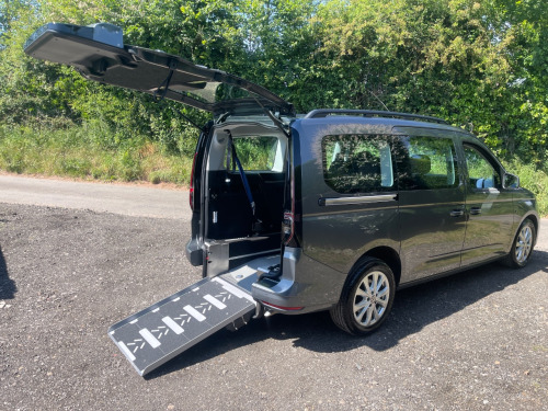 Volkswagen Caddy Maxi 2.0 TDI 122 Life 5dr DSG AUTOMATIC WHEELCHAIR ACCESSIBLE VEHICLE 5 SEATS