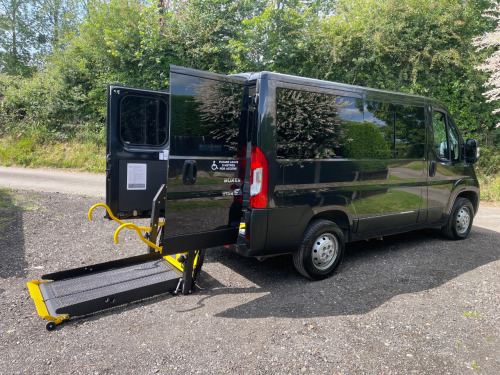 Peugeot Boxer  2.2 BlueHDi H1 Professional Premium+ WHEELCHAIR ACCESSIBLE VEHICLE 5 SEATS