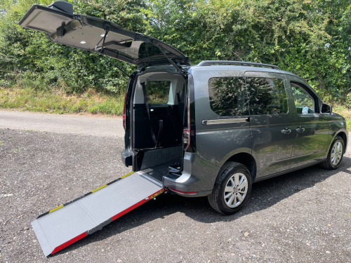 Volkswagen Caddy  1.5 TSI Life 5dr DSG AUTOMATIC WHEELCHAIR ACCESSIBLE VEHICLE 5 SEATS