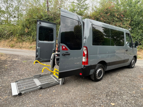 Renault Master  SL28dCi 150 Business AUTOMATIC WHEELCHAIR ACCESSIBLE VEHICLE 5 SEATS