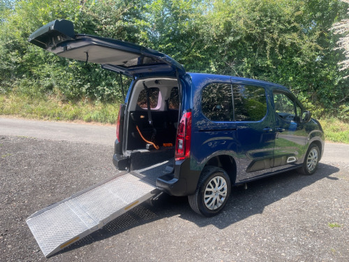 Citroen Berlingo  1.5 BlueHDi 100 Feel M 5dr WHEELCHAIR ACCESSIBLE VEHICLE 3 SEATS