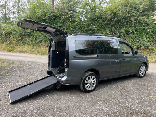 Volkswagen Caddy Maxi  1.5 TSI Life 5dr DSG AUTOMATIC 5 SEATS WHEELCHAIR ACCESSIBLE VEHICLE