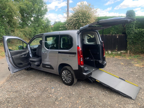 Citroen Berlingo  1.5 BlueHDi 130 Plus M 5dr AUTOMATIC 3 SEATS WHEELCHAIR ACCESSIBLE VEHICLE