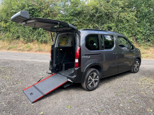 Peugeot Rifter  1.5 BlueHDi 130 Allure 5dr AUTOMATIC WHEELCHAIR ACCESSIBLE VEHICLE 3 SEATS