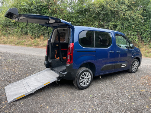 Citroen Berlingo 1.2 PureTech 130 Feel M 5dr AUTOMATIC WHEELCHAIR ACCESSIBLE VEHICLE 4 SEATS