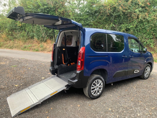Citroen Berlingo 1.2 PureTech 130 Feel M 5dr AUTOMATIC WHEELCHAIR ACCESSIBLE VEHICLE 3 SEATS