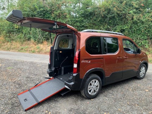 Peugeot Rifter  1.5 BlueHDi 100 Allure 5dr WHEELCHAIR ACCESSIBLE VEHICLE 3 SEATS