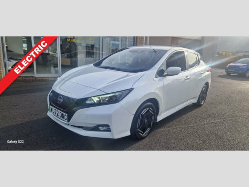 Nissan Leaf  39kWh Acenta Hatchback 5dr Electric Auto (150 ps)