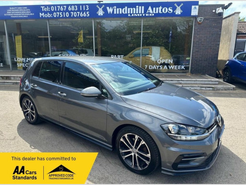 Volkswagen Golf  1.5 TSI EVO R-Line Hatchback 5dr Petrol Manual Eur