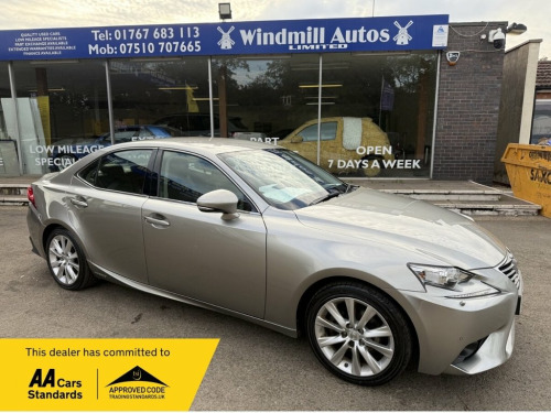 Lexus IS  2.5 300h Advance Saloon 4dr Petrol Hybrid E-CVT Eu