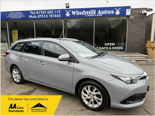 Toyota Auris  1.8 VVT-h Icon Tech Touring Sports 5dr Petrol Hybr