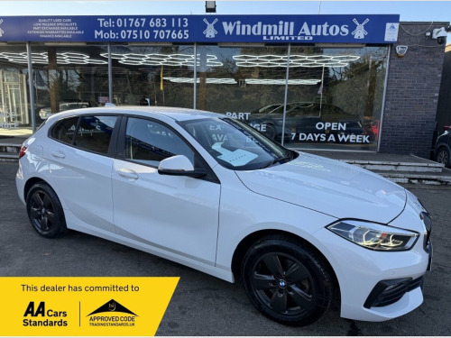 BMW 1 Series  1.5 118i SE Hatchback 5dr Petrol Manual Euro 6 (s/ 