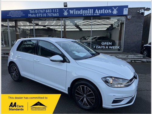 Volkswagen Golf  1.6 TDI SE Nav Hatchback 5dr Diesel DSG Euro 6 (s/