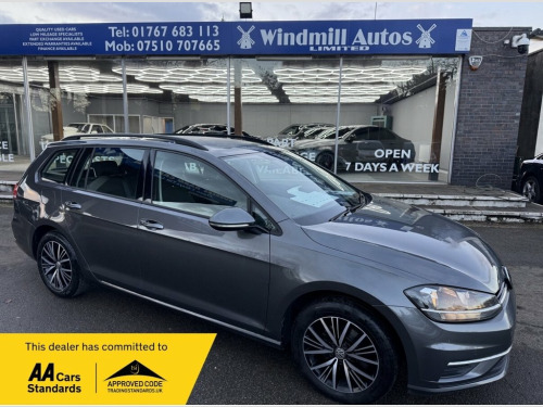 Volkswagen Golf  2.0 TDI SE Nav Estate 5dr Diesel Manual Euro 6 (s/ 