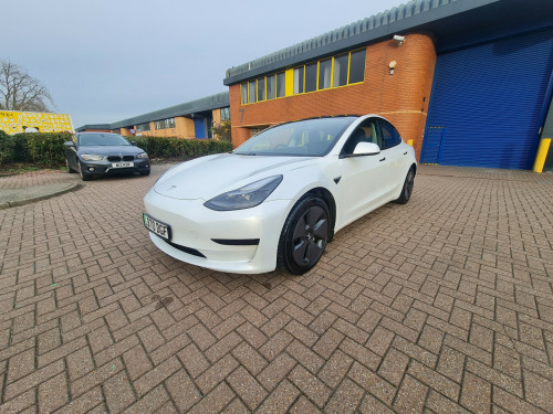 Tesla Model 3  STANDARD RANGE PLUS 4-Door