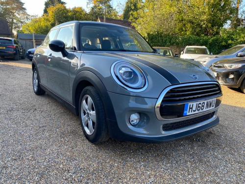 MINI Hatch  1.5 Cooper Hatchback 5dr Petrol Steptronic Euro 6 