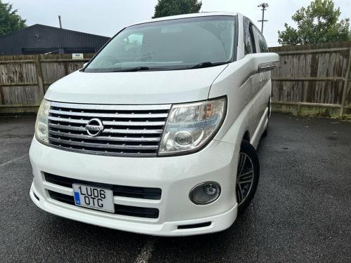 Nissan Elgrand  3.5L 3.5 5d AUTO