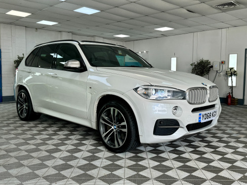 BMW X5  M50D + MASSIVE SPEC + PAN ROOF + HUD + FINANCE ME + 7 SEATS + 