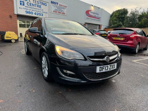 Vauxhall Astra  2.0 CDTi ecoFLEX Elite Hatchback 5dr Diesel Manual