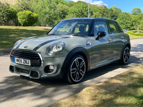 MINI Hatch  1.5 Cooper Euro 6 (s/s) 5dr