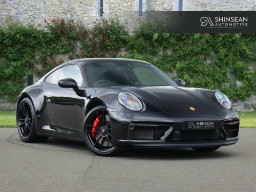 Porsche 911  3.0 CARRERA 4 GTS 2d 474 BHP Pan Roof | Leather Up