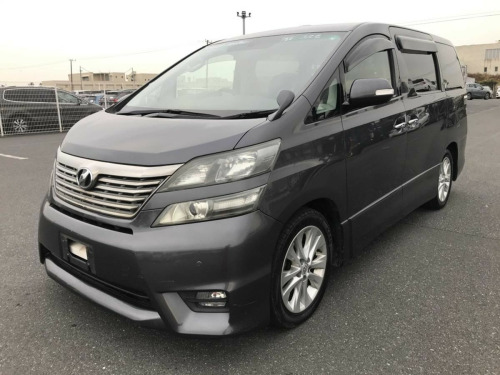 Toyota Vellfire  2.4 Z Platinum Selection Petrol Automatic 7 seateer twin sunroof, air con, 