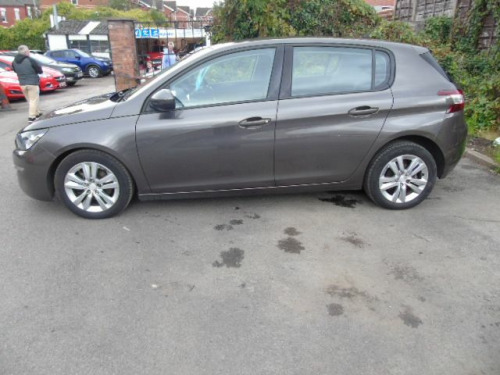 Peugeot 308  1.6 BlueHDi 120 Active 5dr