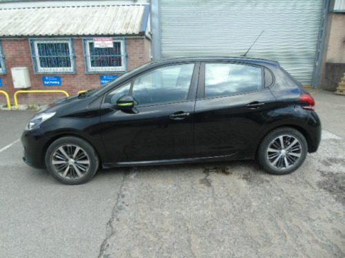 Peugeot 208  1.2 PureTech Active Design Lime 5dr