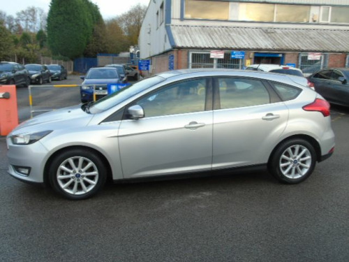 Ford Focus  1.0 EcoBoost 125 Titanium 5dr