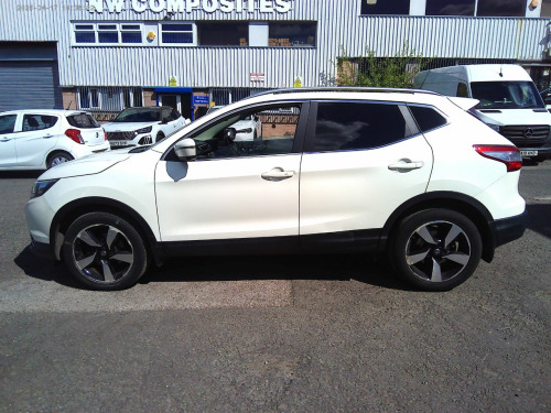 Nissan Qashqai  1.2 DiG-T N-Tec+ 5dr