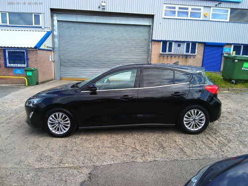 Ford Focus  1.0 EcoBoost 125 Titanium 5dr