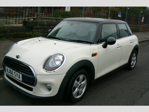 MINI Hatchback  1.5 Cooper 5dr