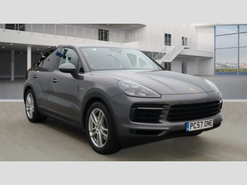 Porsche Cayenne  3.0 V6 E-Hybrid 17.9kWh TiptronicS 4WD Euro 6 (s/s) 5dr (3.6kW Charger)