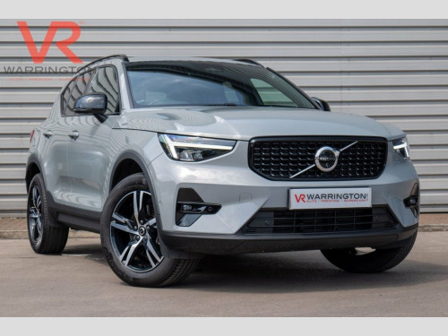 Volvo XC40  2.0 B4 MHEV Plus SUV 5dr Petrol Hybrid DCT Auto Eu