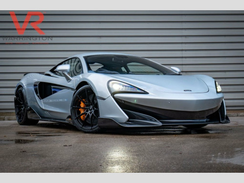 McLaren 600LT   Carbon Black Alcantara