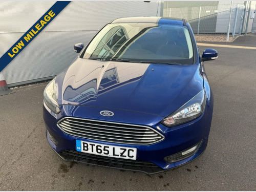 Ford Focus  1.0T EcoBoost Zetec Hatchback 5dr Petrol Manual Eu