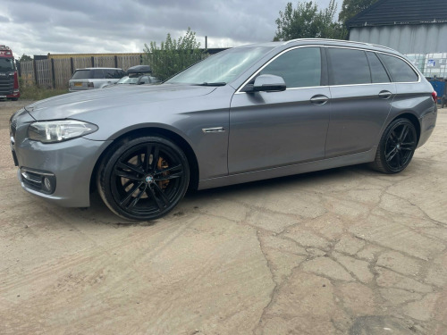 BMW 5 Series  2.0 525d Luxury Touring Auto Euro 6 (s/s) 5dr