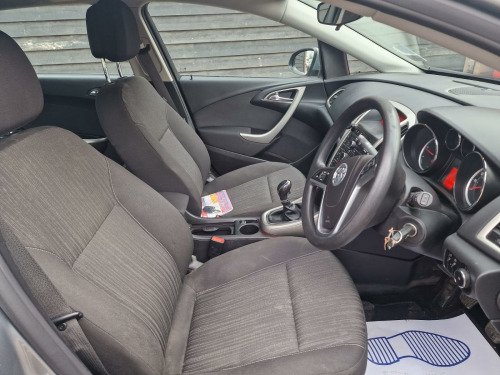 Vauxhall Astra  1.7 CDTi ecoFLEX Exclusiv Sports Tourer Euro 5 5dr 